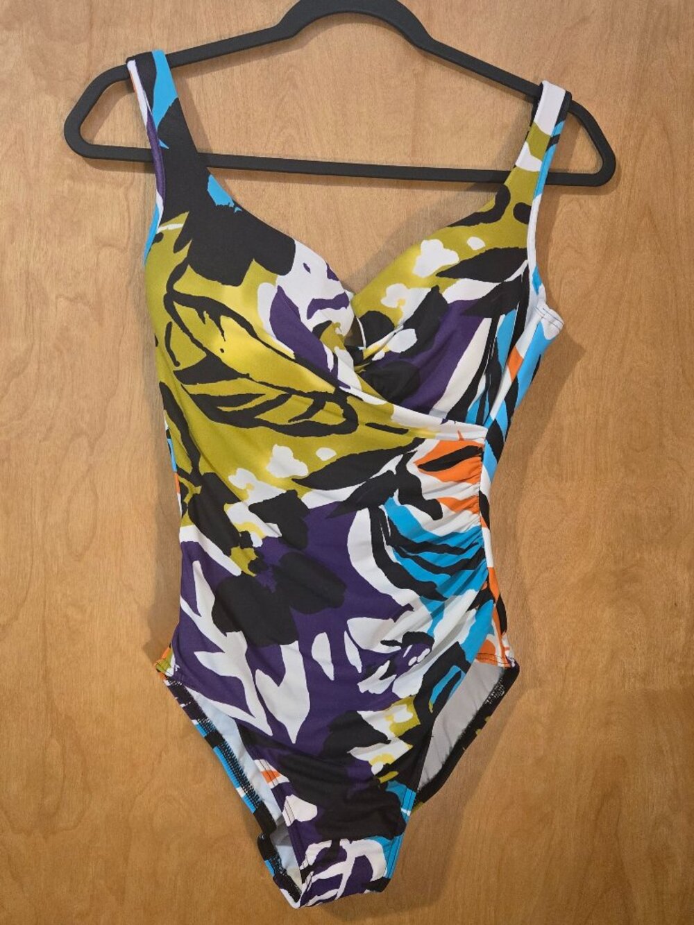 Miraclesuit Multicolor Abstract Tummy Control Underwire Bra One Swimsuit Sz 12